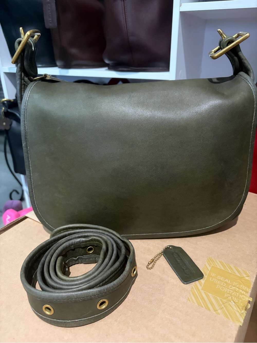 Coach Olive Patricia Bag Leather Shoulder Bag with Adjustable Strap